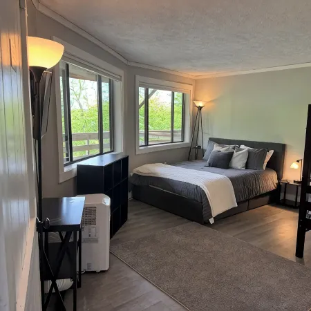 Herman's Hideaway: Remodeled Sugar Mountain Condo, Steps to the Slopes!