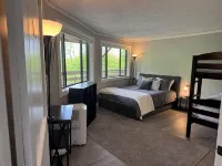 Herman's Hideaway: Remodeled Sugar Mountain Condo, Steps to the Slopes!