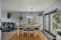 Rustic Refuge - minutes from downtown Fruita!4 beds
