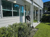luxury beach flat,  MAXIMUM four people, No cleaning fee Hotels in Ohope