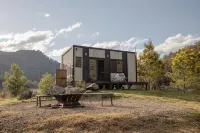 The Nile Farmstay: Modern Cabin Offering Incredible Views with Fire Pit and Spa.