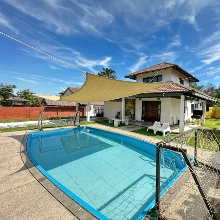 Lot 1319 - A'Famosa Melaka Bungalow Pool BBQ KTV Hotels in Pegoh
