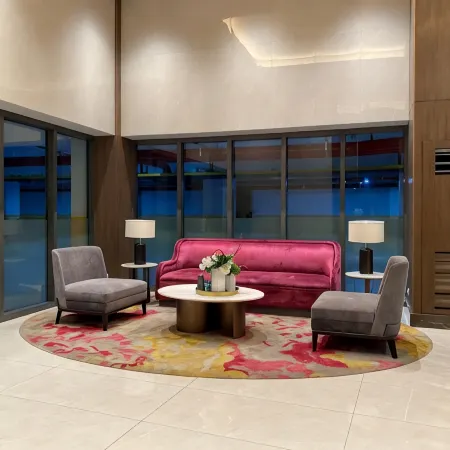 Gentry Manor - 1BR w/ balcony Fast WIFI facing Okada Near NAIA -8U
