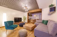 3 min Nagoya · 13 ppl · 30 min Legoland · 3 BR
