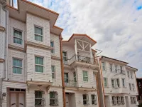 Azade Premier Hotel Hotels near Arasta Bazaar