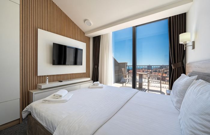 Rooftop Apartments & Rooms