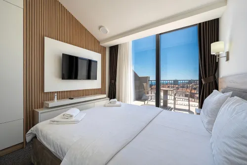 Rooftop Apartments & Rooms