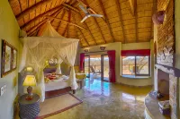Motswiri Private Safari Lodge