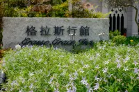 Grasse Grace Manor