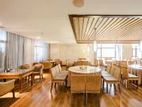 Rongting Holiday Inn Luoping Hotels in Luoping County