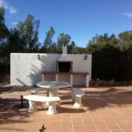 Rossinyol, ET 2455 Nice and Quiet Apartment Near the Beach