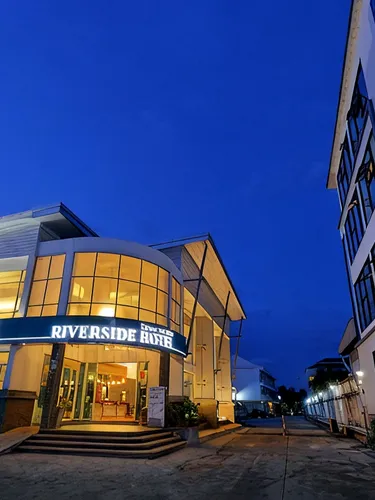 รูปภาพของRiverside Hotel (โรงแรมริเวอร์ไซด์)