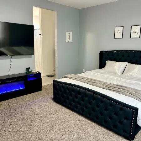 4-Bedroom Desert Escape in Anthem Hotels in Florence