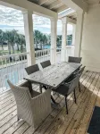 Beachy Bright - Family Friendly! - Close to Beach - بوتيك