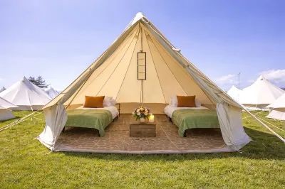 Edinburgh Festival Glamping - Arthur Haven Hotels in Kings Knowe