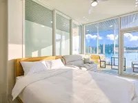 Geoje The Shine Pool Villa Hotels near Maengjongjuk Theme Park