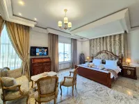 Luxury villa with heated pool, private elevator and wonderful view of Lake Tunis 住宿飯店