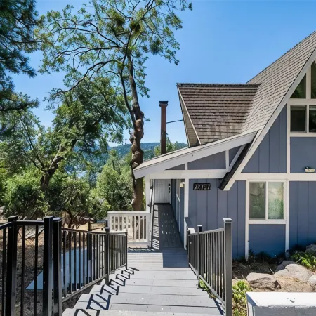 Lake View Home, 2 Spacious Decks, Fire Pit, WiFi, on Sight Casita Option Avail.