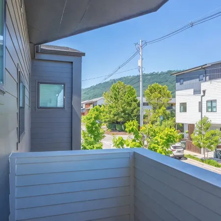 Cozy 1-bedroom condo in Historic St. Elmo Chattanooga with Mountain Views