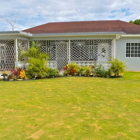 Luxury 3Br Villa I Private Pool I Wi-Fi I 30 Minutes from Montego Bay Airport! Отели в г. Коррал Спринг