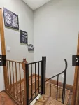 Classy 7 bedrooms 5 bathrooms house with pool & hot-tub in up scale neighborhood - 4-Star