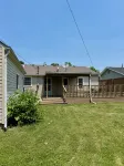 Fortville Fun! 2Bedroom-King and Queen. Stylish Home with Game Garage