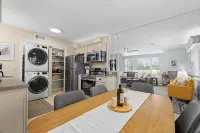 Updated Beach House.  Walk to Beach, Shop, Waterfront Dining 2 Bed 1 Bath - WiFi