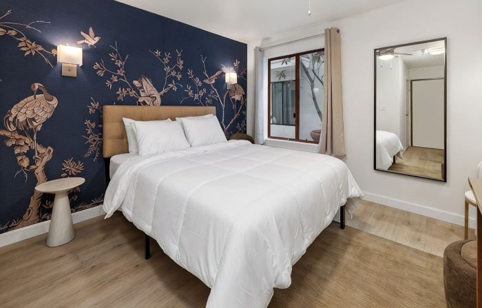 Little Italy Inn - Limited Service Apart Hotel