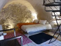Loft  Partly Troglo, Downtown, Parking, Garden, Superb View, 4/5 Pers