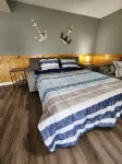 Best sunset views on the lake, renovated 3 bedrooms, 2 bath sleeps 8 people. - Homestays