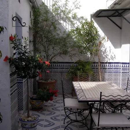 Stylish townhouse with superb views, elegant courtyard, pool and large terraces