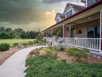 Gorgeous Home featuring an Indoor Heated Pool, Gourmet Kitchen & Outdoor Spaces Ξενοδοχεία στην πόλη Delaware County