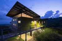 Fantastic Whale's Tail View, Private, Modern Villa with Pool & River Access