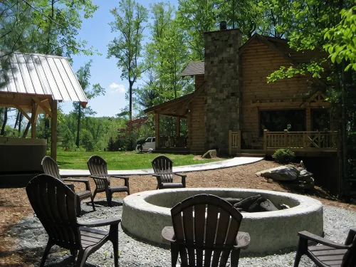 Private Log Cabin Hot Tub + Fire Pit • Peaceful • Near Hendersonville