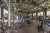 BLUE OCEAN VIEW 172 BRAND NEW LUXURIOUS OCEAN VIEW CONDO W/ A/C TREAT YOURSELF!! - gimnasio