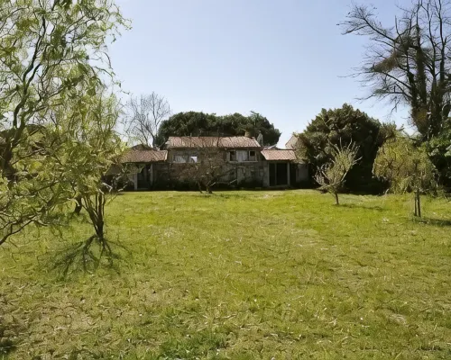 Oléron island large house with private no overlooking, garden near to the ocean Hotels in Saint-Pierre-d'Oleron