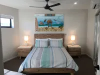 BEACH  Luxury Upmarket 2B 2B unit, OCEAN VIEWS!  250m to BUDDINA BEACH!
