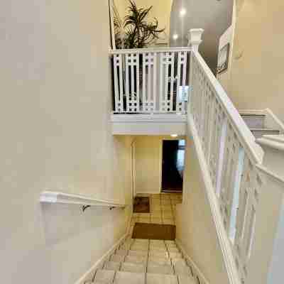 400 yards to Siesta Key Village, 800 yard To The public Beach Access 2 and 7. Others