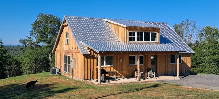EXTRAORDINARY Home at Sky Hawk Ridge, a 185-acre Refuge next to Buffalo River Hotels in Searcy County