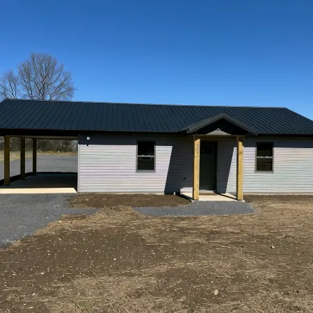 Cozy Cabin 5 mins from the lake~Covered Boat Port w/power & lights~Pets~WIFI