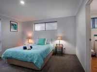 Dunescape Beach House ( Great family house / suit couples and Pet friendly) Hotéis em Gnarabup