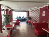 RED WHİTE HOTEL - sarapan