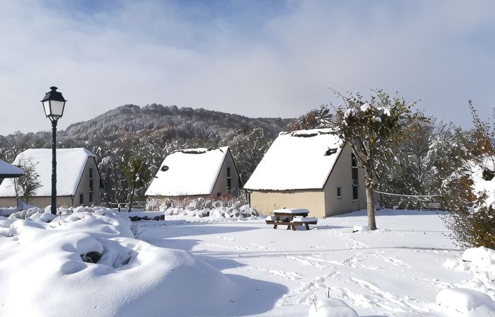 Rivière et Lodge 4 étoiles - Auvergne - Cantal SU