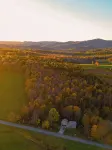 Vermont Summer Getaway • Fire Pit, Yard Games, Near Lake • Sleeps 11