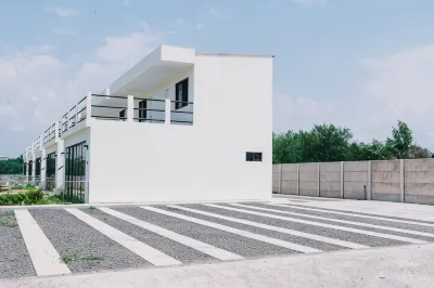 NEW Bayfront Villa in Costa del Sol Hotéis em 