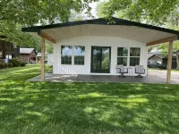 Sweet Louie's Lake House - 2-Sterne