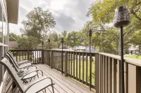 McQueeney Tree-House near lake