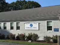 Popponesset modern beach house 6 minute walk to private beach (plenty of beds