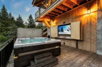 Mtnlux Fire Tower Big Sky Near Ynp Border with Hot Tub, Sauna Fitness/Game Room.