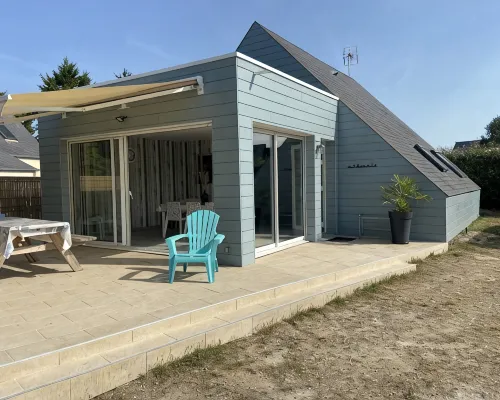 House 200 m from the beach 3 bedrooms Hotels in Portbail